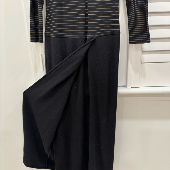 Black midi dress. Stripe top and slit black bottom. - Picture 4 of 6